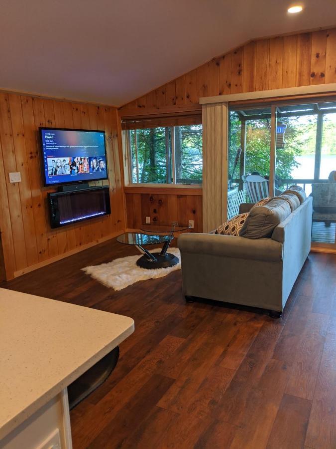 Vila Panoramic Water Views , Cozy House In Henniker ,Nh Exteriér fotografie